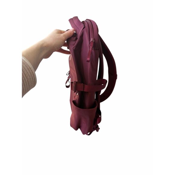 Lululemon Backpack New Crew 22L Burgundy Bay Red NEW - Picture 11 of 14